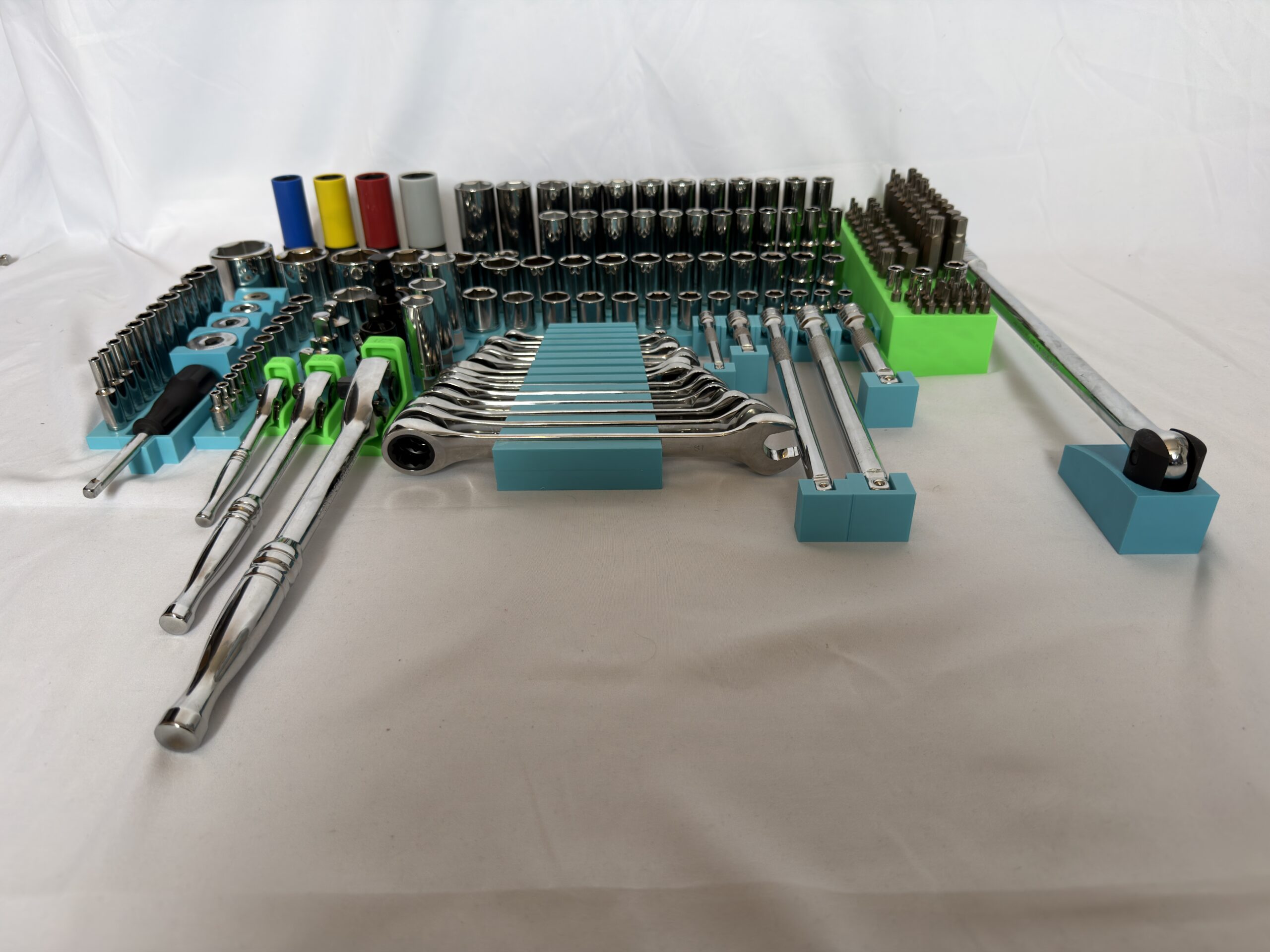 Halfords Advanced 200 Piece Storage Kit | Toolbox Organiser 5 Halfords Advanced 200 Piece Storage Kit | Toolbox Organiser - Image 5