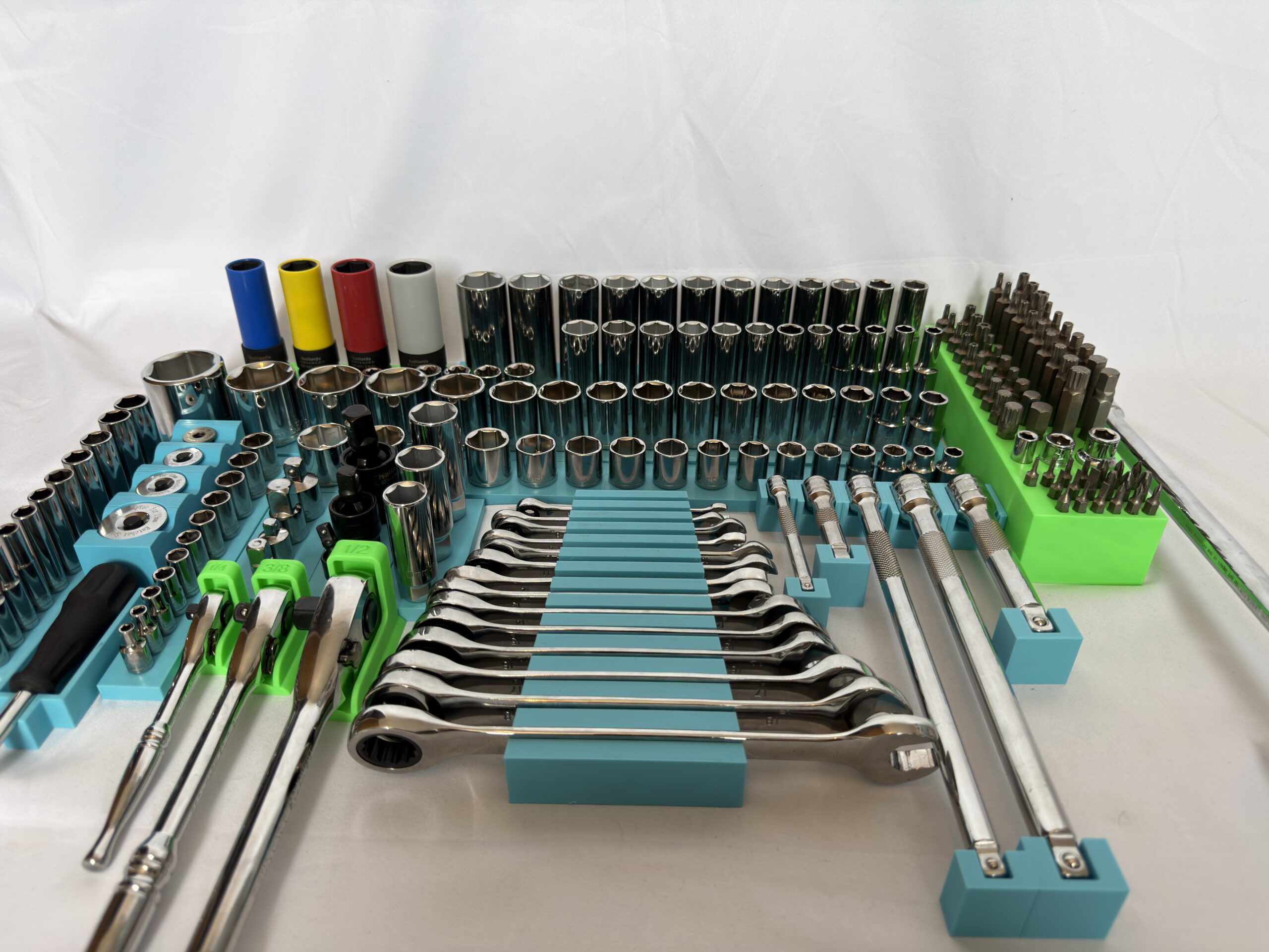 Halfords Advanced 200 Piece Storage Kit | Toolbox Organiser 10 Halfords Advanced 200 Piece Storage Kit | Toolbox Organiser - Image 10