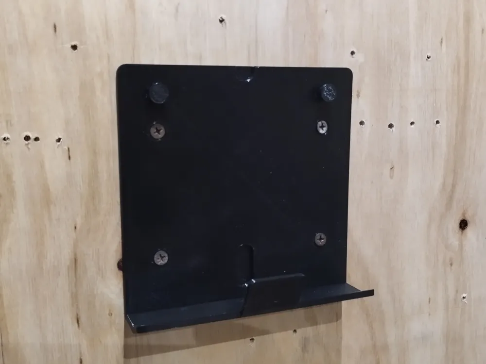 WUBER W04011 Dual Charger Wall Mount 3 WUBER W04011 Dual Charger Wall Mount - Image 3