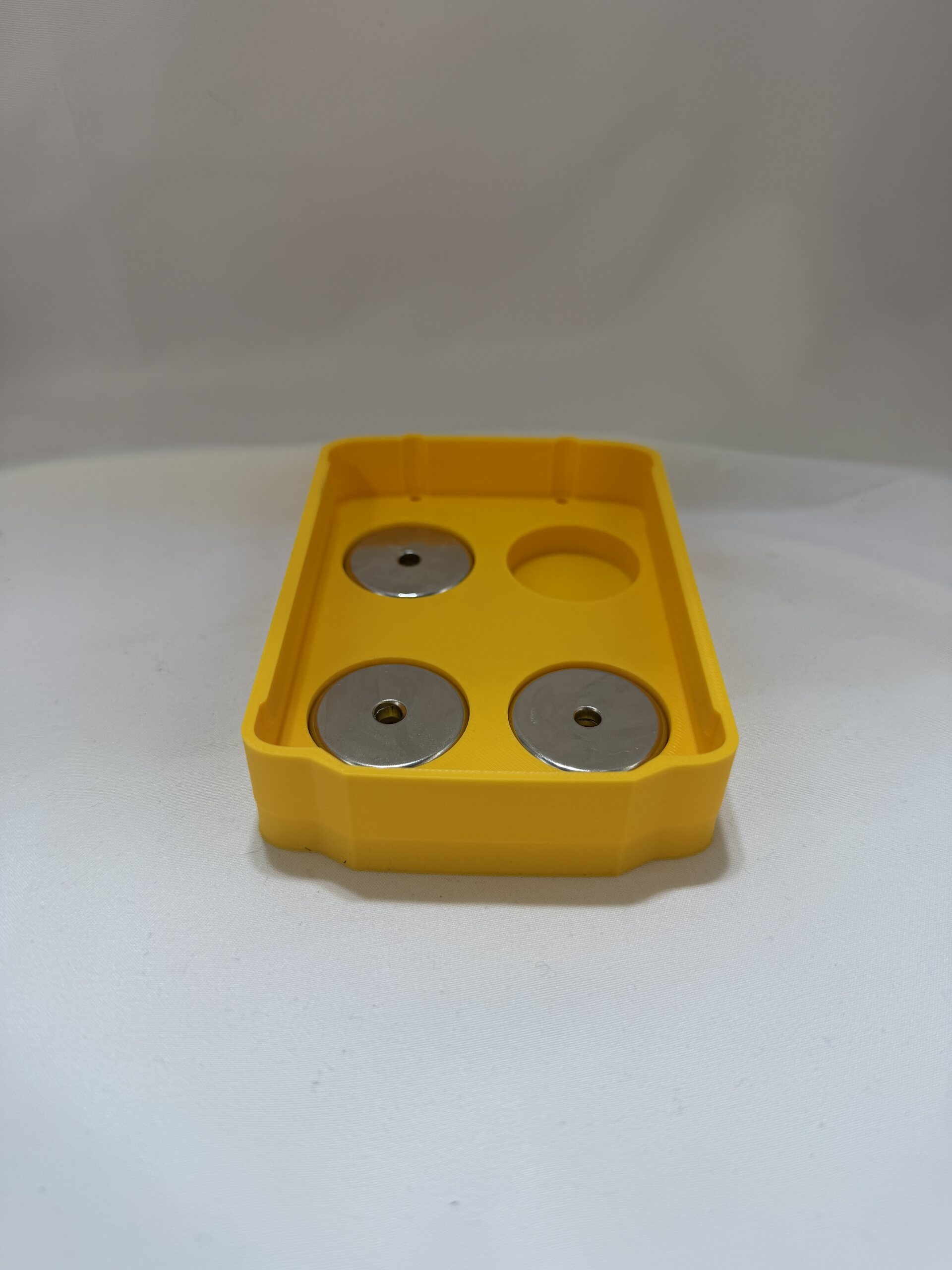DeWalt 18V XR 5Ah Magnetic Battery Base 3 DeWalt 18V XR 5Ah Magnetic Battery Base - Image 3