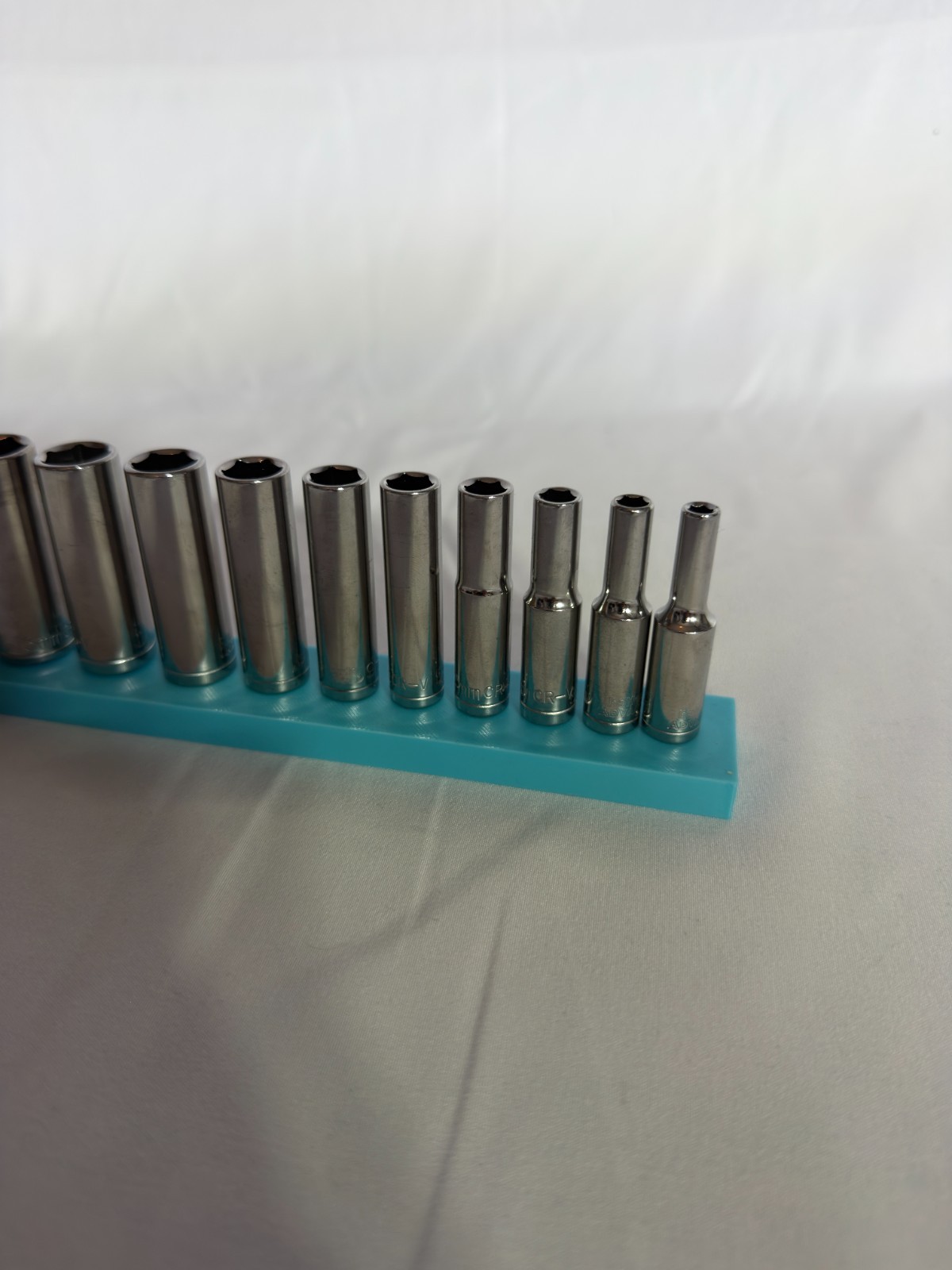 Halfords Advanced 1/4" Deep Socket Holder (Holds 11) | Magnetic Socket Organiser 4 Halfords Advanced 1/4" Deep Socket Holder (Holds 11) | Magnetic Socket Organiser - Image 4