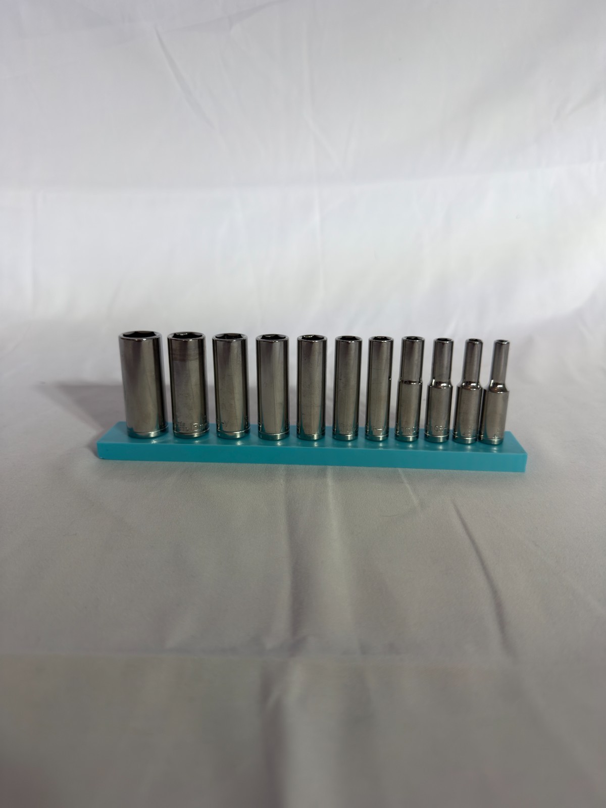 Halfords Advanced 1/4" Deep Socket Holder (Holds 11) | Magnetic Socket Organiser 2 Halfords Advanced 1/4" Deep Socket Holder (Holds 11) | Magnetic Socket Organiser - Image 2
