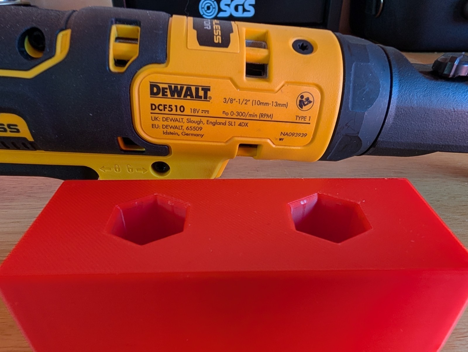 DeWalt DCF510 Anvil Holder | Magnetic Base 3 DeWalt DCF510 Anvil Holder | Magnetic Base - Image 3